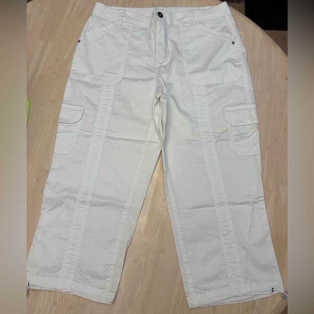 Style & Co Cargo Capri Pants
